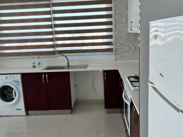 2+1 penthouse zu vermieten im Zentrum von Kyrenia ** 