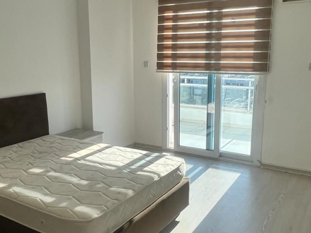 2+1 penthouse zu vermieten im Zentrum von Kyrenia ** 