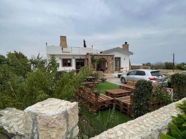 3+1 Villa For Sale in Girne Karsiyaka