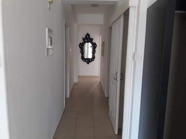 3+1 flat for sale in Kyrenia Alsancak