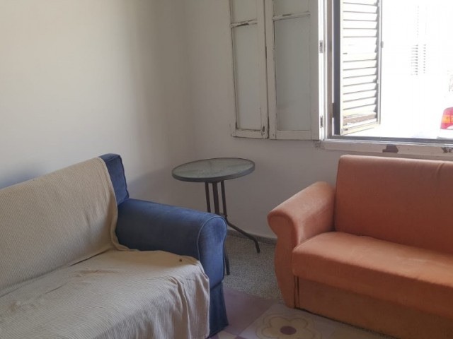 Girne şehir merkezinde satılık iş yeri ofis. hotel 7 oda. 