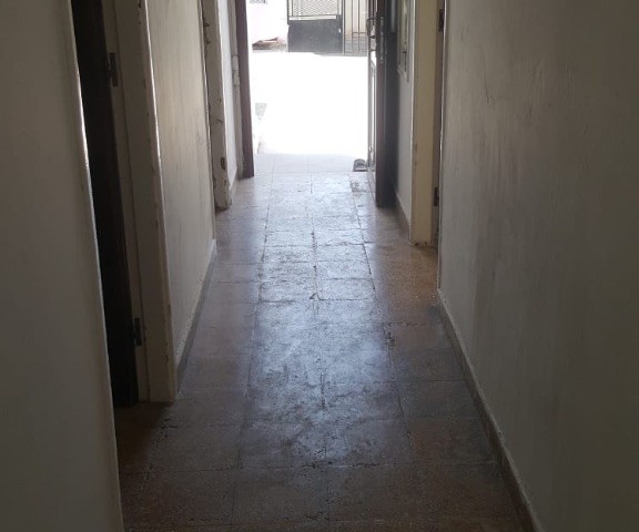 Business space or office for rent in Girne city centre. 7 rooms. 