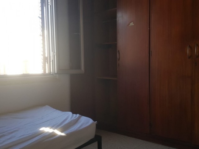 Business space or office for rent in Girne city centre. 7 rooms. 