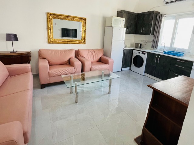 Girne City Centre Harbour 5 bedroom house and parking for 2 cars. 