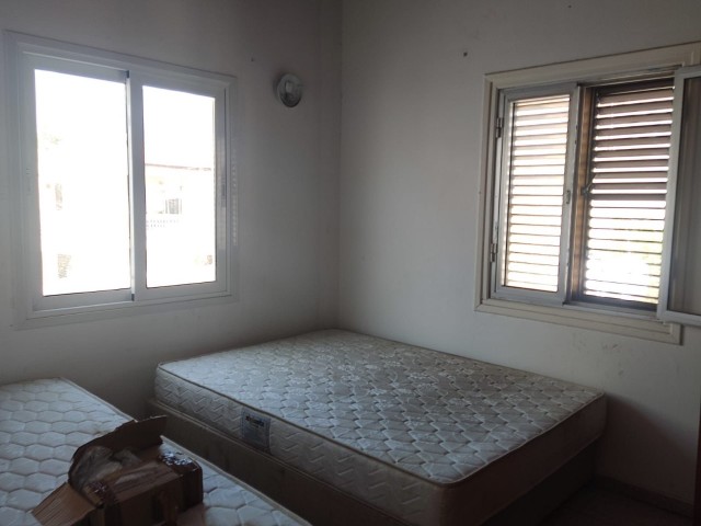 Girne City Centre Harbour 5 bedroom house and parking for 2 cars. 