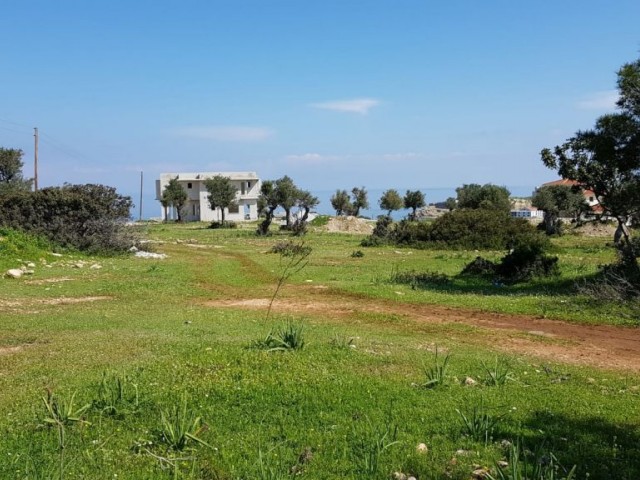 Residential Zoned Plot For Sale in Çatalköy, Kyrenia