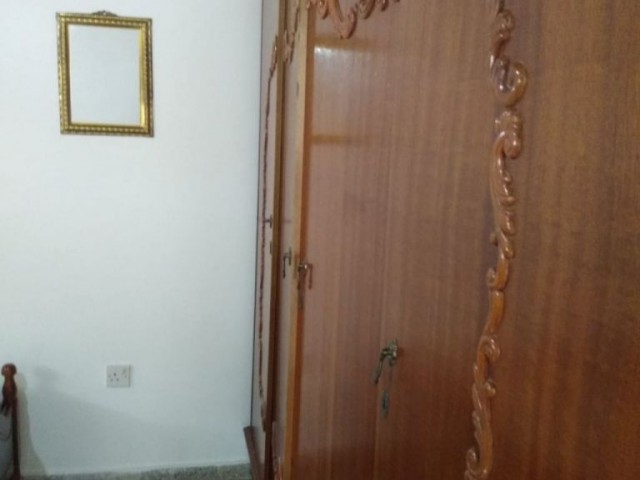 MAĞUSA MERKEZDE 3+1 EŞYALI KİRALIK DAİRE     