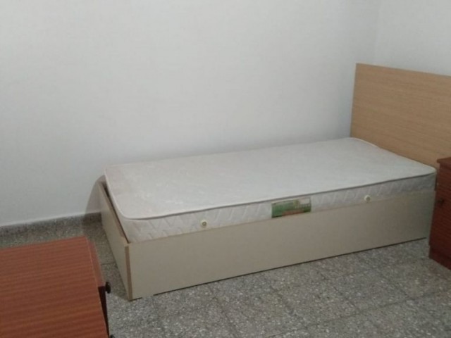 MAĞUSA MERKEZDE 3+1 EŞYALI KİRALIK DAİRE     