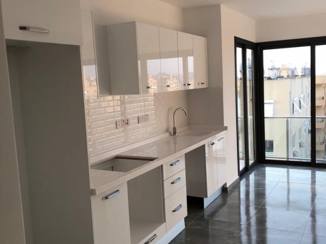 MAĞUSA MERKEZ'DE 2+1 SATILIK DAİRE