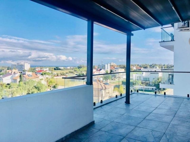 2+1 PENTHOUSE-WOHNUNG ZUM VERKAUF IN MAGUSA YENİBOĞAZİÇİ