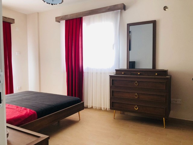 MAĞUSA MERKEZ'DE 1+1 SATILIK DAİRE