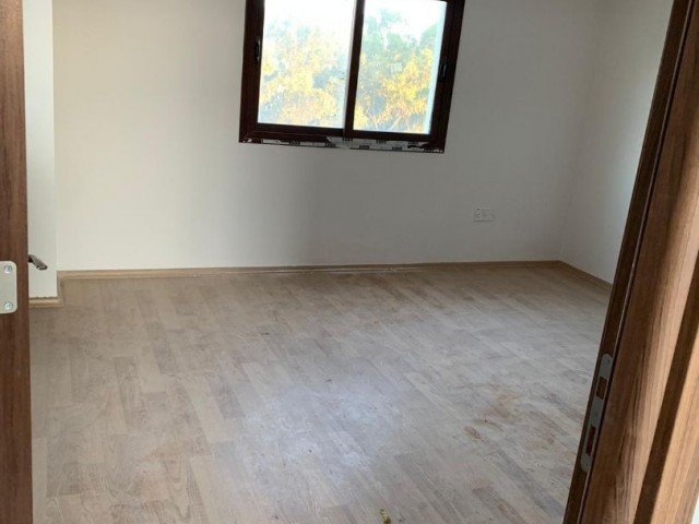 4+1 DUPLEX-WOHNUNG ZUM VERKAUF IN FAMAGUSTA, BAYKAL-REGION