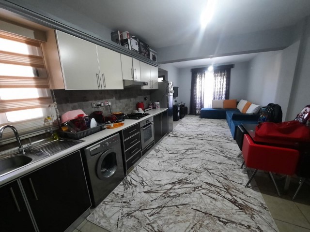 GAZİMAĞUSA MERKEZDE SATILIK 2+1  DAİRE