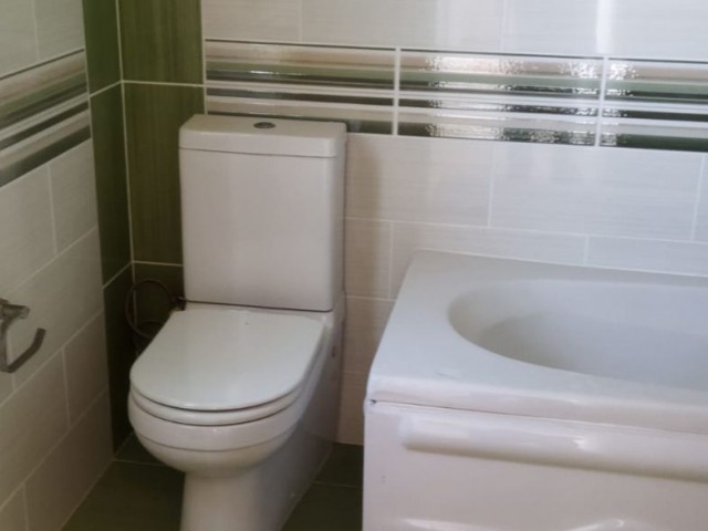 GAZİMAĞUSA MERKEZDE SATILIK 3+1  PENTHOUSE DAİRE