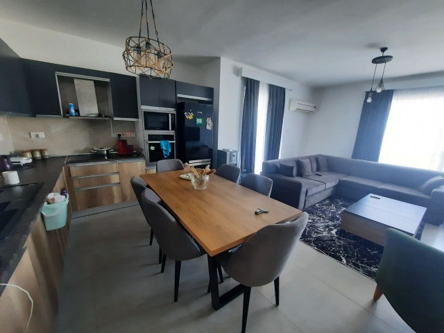 GAZİMAĞUSA MERKEZDE SATILIK 2+1 PENTHOUSE DAİRE