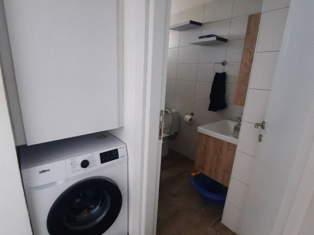 2+1 PENTHOUSE-WOHNUNG ZUM VERKAUF IM ZENTRUM VON GAZİMAĞUSA