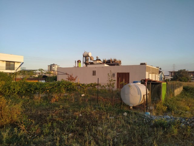 3+1 EINFAMILIENHAUS ZUM VERKAUF IN DER REGION YENIBOGAZICI IN GAZİMAĞUSA