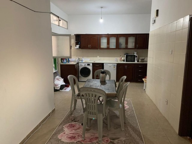 DETACHED COMFORT 3+2 FLAT FOR SALE IN THE CENTER OF GAZİMAĞUSA