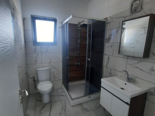 GAZİMAĞUSA YENİBOĞAZİÇİ BÖLGESİNDE  EŞYALI SATILIK 2+1 PENTHOUSE 