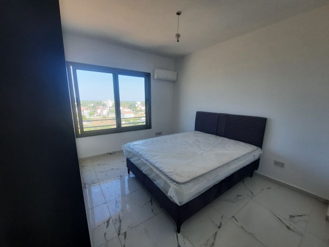 GAZİMAĞUSA YENİBOĞAZİÇİ BÖLGESİNDE  EŞYALI SATILIK 2+1 PENTHOUSE 