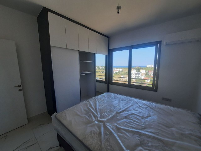 GAZİMAĞUSA YENİBOĞAZİÇİ BÖLGESİNDE  EŞYALI SATILIK 2+1 PENTHOUSE 