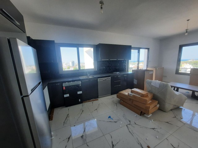 GAZİMAĞUSA YENİBOĞAZİÇİ BÖLGESİNDE  EŞYALI SATILIK 2+1 PENTHOUSE 