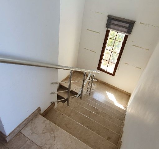 Shikarnaya VILLA 3+1 در فامگوست