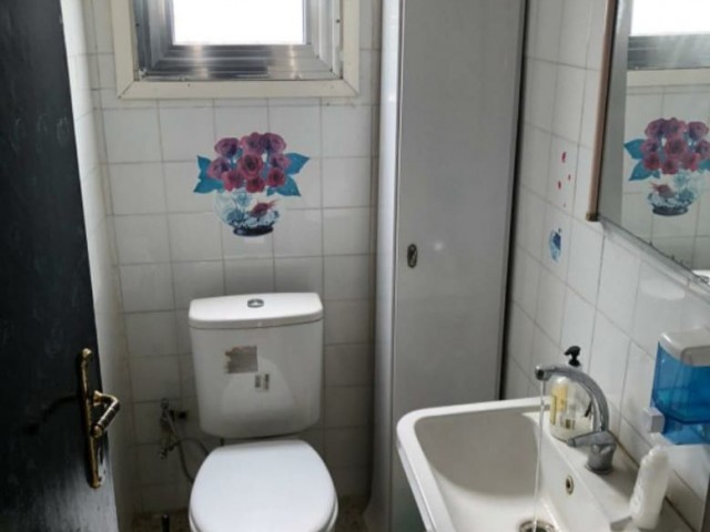 GAZİMAĞUSA MERKEZDE SATILIK 3+1 DAİRE 