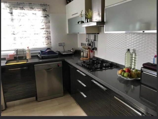 GAZİMAĞUSA MERKEZDE SATILIK 3+1 DAİRE