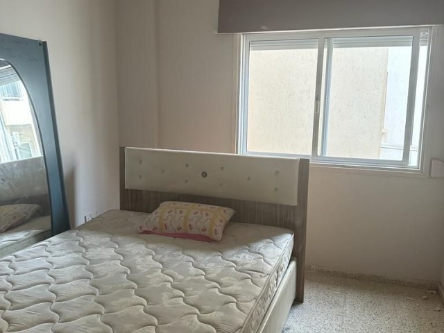 GAZİMAĞUSA MERKEZDE SATILIK  2+1 DAİRE