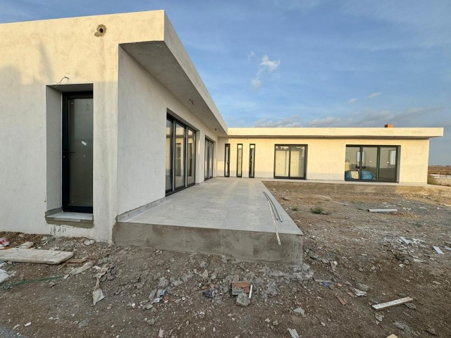 Villa 3+1 200 m² in Mutluyaka