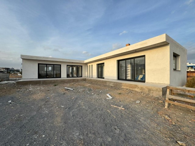 Villa 3+1 200 m² in Mutluyaka