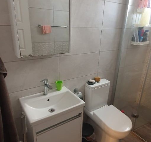 FULLY FURNISHED 2+1 FLAT FOR SALE WITHIN THE SITE IN İSKELE LONG BEACH AREA