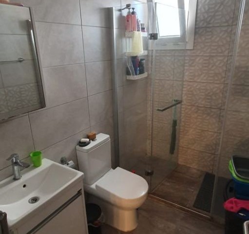 FULLY FURNISHED 2+1 FLAT FOR SALE WITHIN THE SITE IN İSKELE LONG BEACH AREA