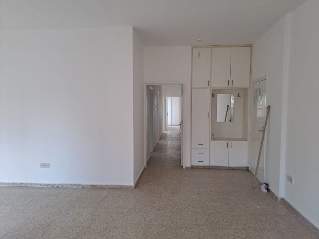 3+1 FLAT FOR SALE IN FAMAGUSTA CENTER