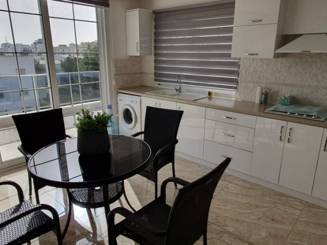 GAZİMAĞUSA MERKEZDE SATILIK 2+1  FULL EŞYALI PENTHOUSE DAİRE