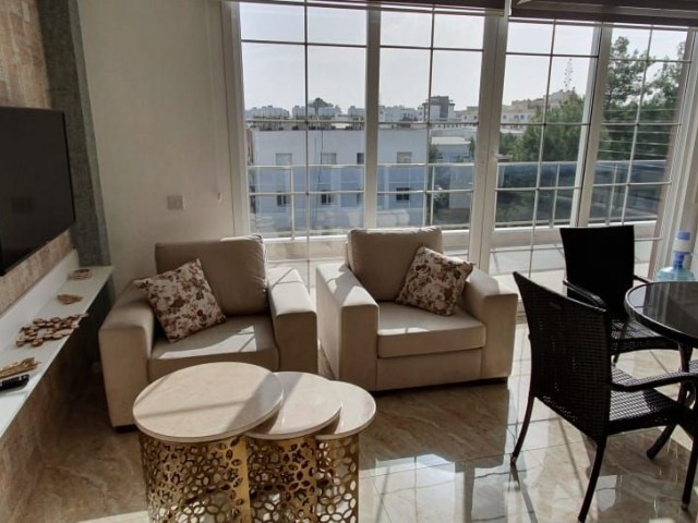 2+1 FULLY FURNISHED PENTHOUSE FLAT FOR SALE IN FAMAGUSTA CENTER