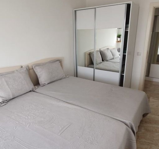 GAZİMAĞUSA MERKEZDE SATILIK 2+1  FULL EŞYALI PENTHOUSE DAİRE