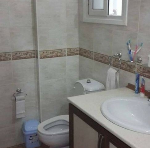 GAZİMAĞUSA MERKEZDE SATILIK EŞYALI 3+1 DAİRE