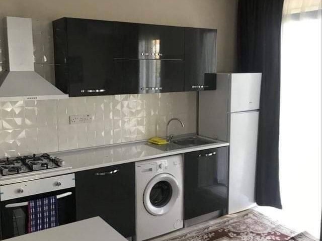 GAZİMAĞUSA MERKEZDE SATILIK FULL EŞYALI 1+1 DAİRE 