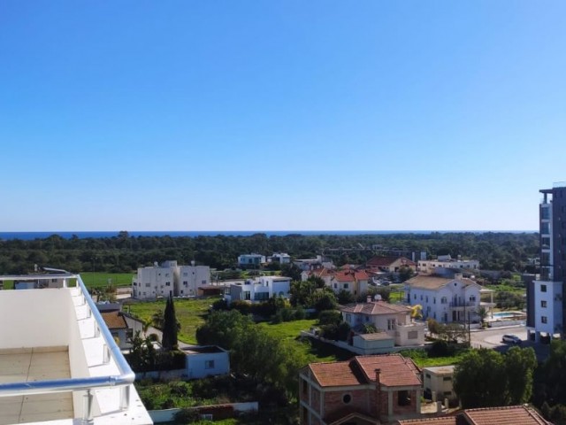 Penthouse 2+1 mit Meerblick, Blick auf die Berge Yenibogaziçi