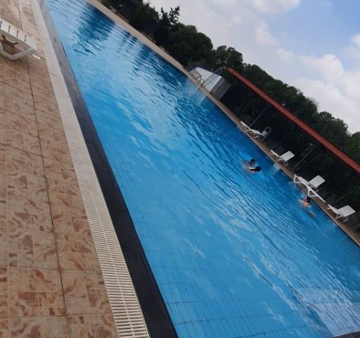 Villa 3+1 in TUZLA in Anlage mit Pool