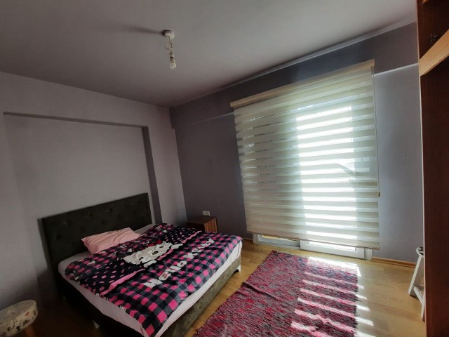 GAZİMAĞUSA MERKEZDE SATILIK  FULL EŞYALI 3+1 DAİRE