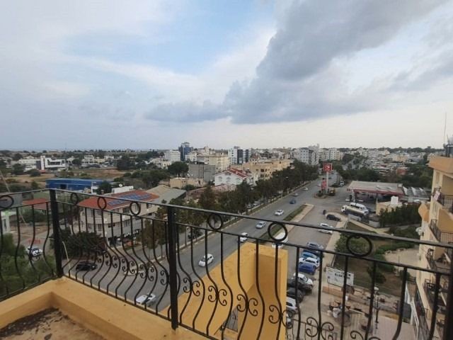 GAZİMAĞUSA BAYKAL BÖLGESİNDE SATILIK 2+1 PENTHOUSE DAİRE 