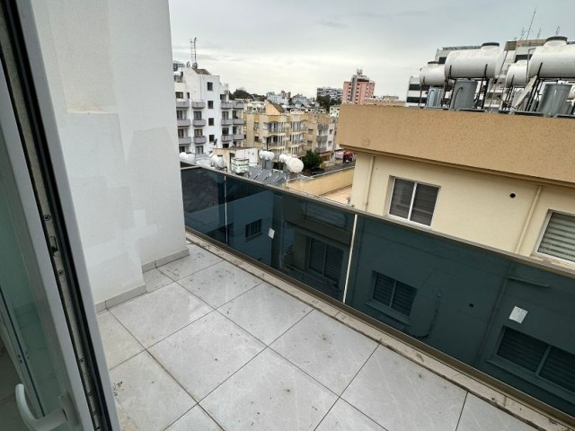 AMAZING 2+1 PENTHOUSE AT THE HEART OF FAMAGUSTA 