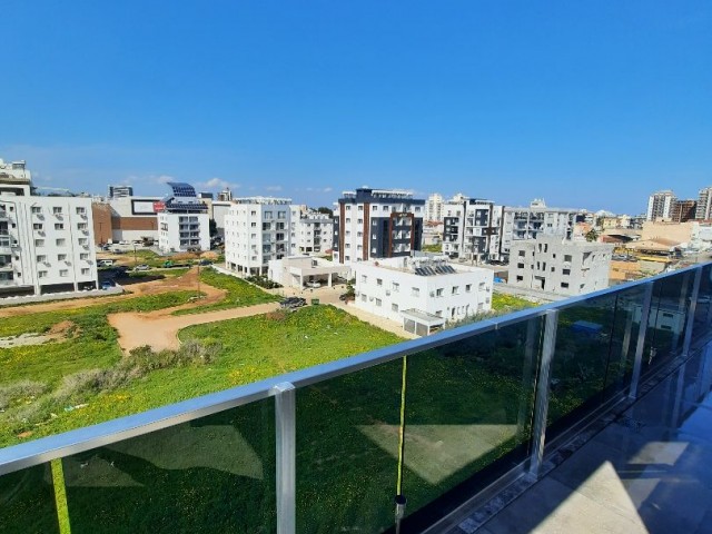 2+1 PENTHOUSE-WOHNUNG ZUM VERKAUF IN FAMAGUSTA ÇANAKKALE