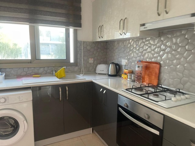 GAZİMAĞUSA MERKEZDE SATILIK FULL EŞYALI 2+1 DAİRE 