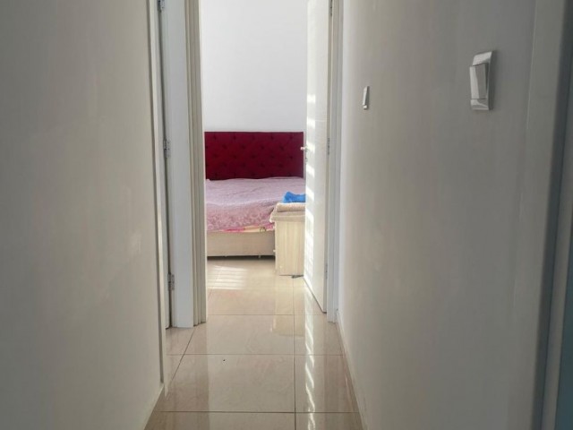 GAZİMAĞUSA MERKEZDE SATILIK FULL EŞYALI 2+1 DAİRE 