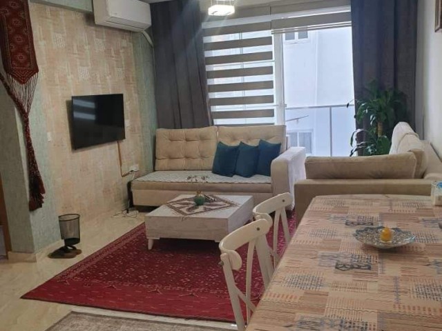 GAZİMAĞUSA MERKEZDE SATILIK  FULL EŞYALI 2+1 DAİRE