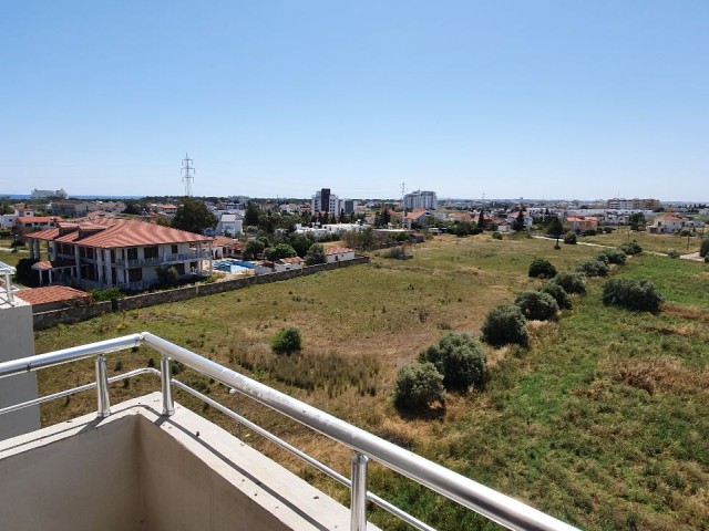 Arena-Apartments 2+1, Yenibogaziçi, Pool und Kinderpark